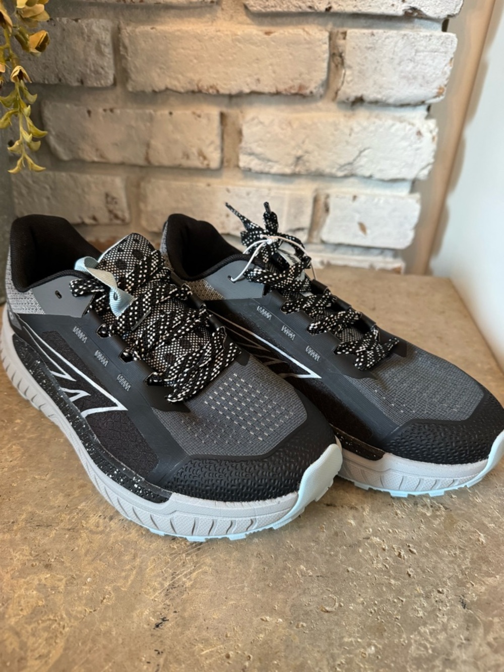 Hi-Tec Men's Black & Gray Athletic Running Shoes